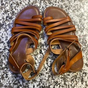 American Eagle sandles size 7